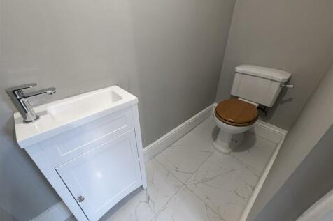 Ground Floor Cloakroom