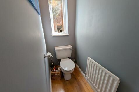 Downstairs WC (off utility room)