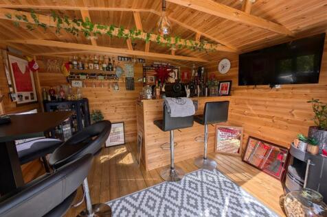 Shed/Garden Bar