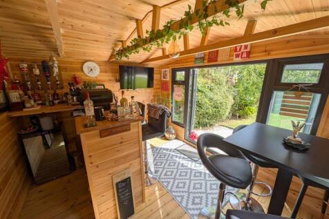 Shed/Garden Bar