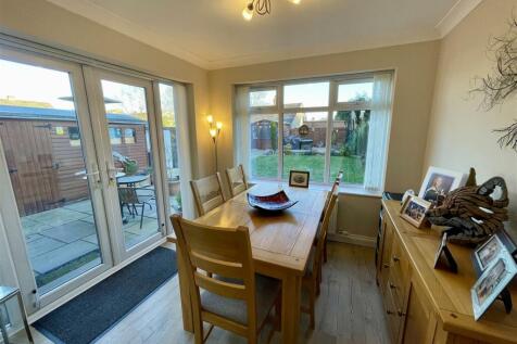 Garden Room/Dining Room