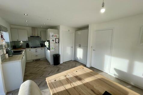 Kitchen / Family / Dining Area
