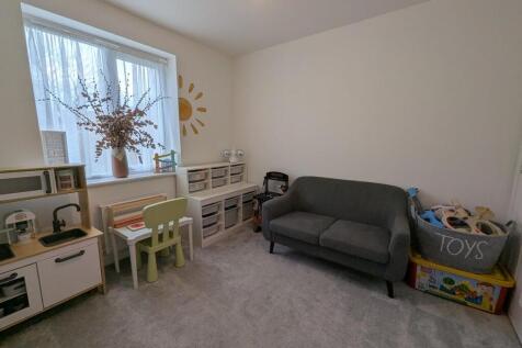 Dining Room/Study/Playroom