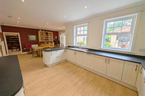 Kitchen diner