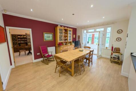 Kitchen diner