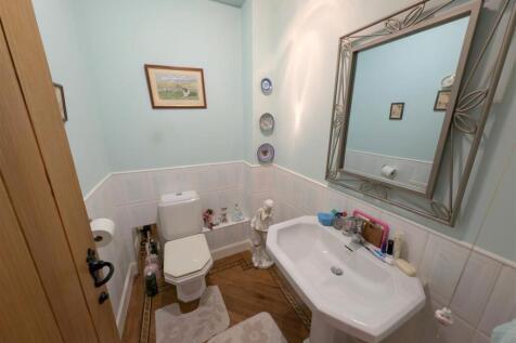Cloakroom WC