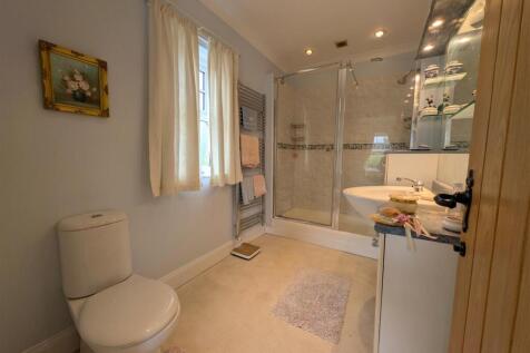 En-suite shower room