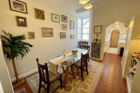 Breakfast Room
