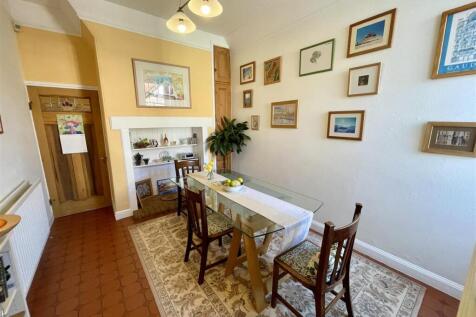 Breakfast Room