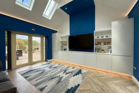 Playroom/Sitting Room