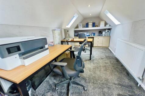 Double Garage &amp; Office Above