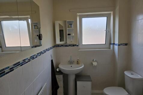 Bathroom2.jpg