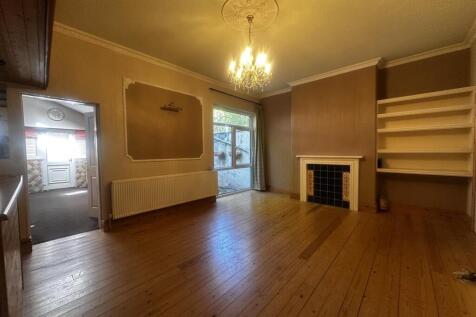 Sitting/Dining Room