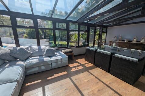 Conservatory/Sun Room