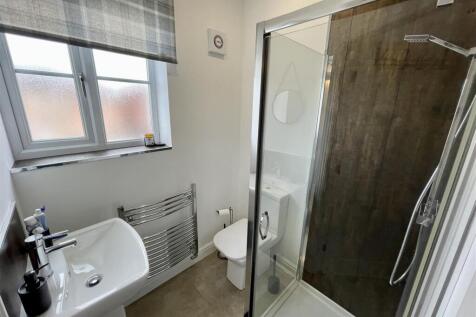 En-Suite to Bedroom Two