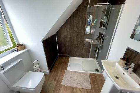 En-Suite to Bedroom One