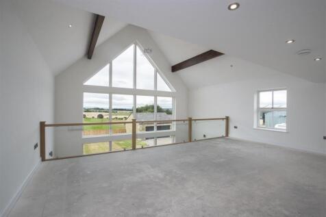 Mezzanine/Family Room