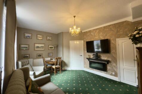 Sitting/Dining Room
