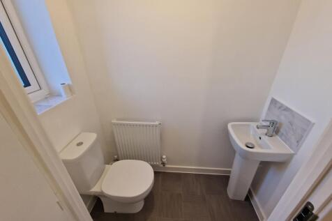Cloakroom/wc