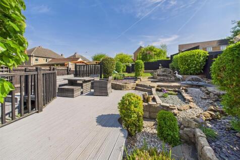 Garden to the rear