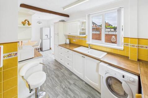 kitchen 2.jpg