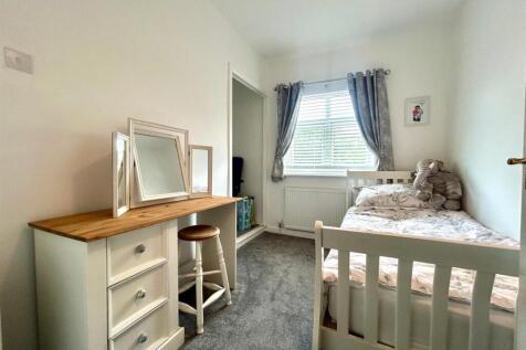 94 knottingley road.jpg