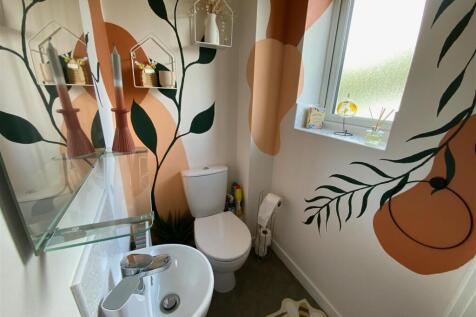 downstairs WC.jpg