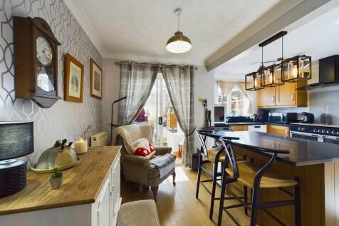 kitchen 1.jpg
