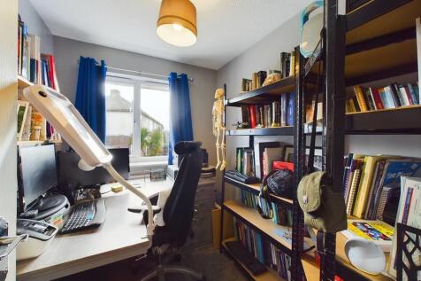 bedroom 3.jpg