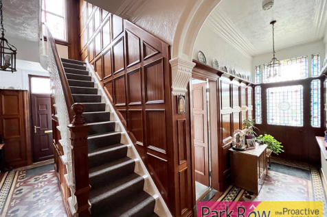 ENTRANCE HALLWAY