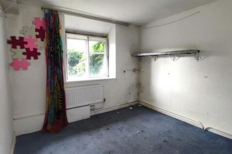 bedroom 3.jpg