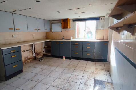 Kitchen 1.jpg