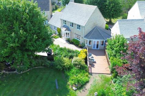 Littlebrook meadow drone 3.JPG