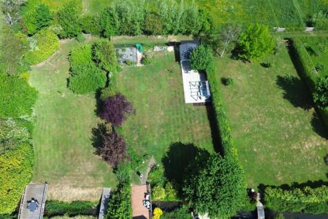 14 Littlebrook Meadow drone 4.JPG