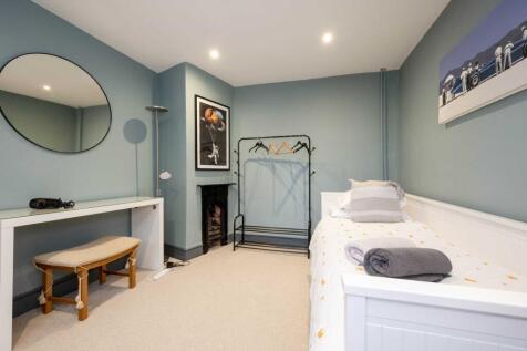 bedroom 3.jpeg