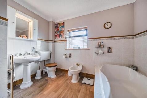 new Bathroom.jpg