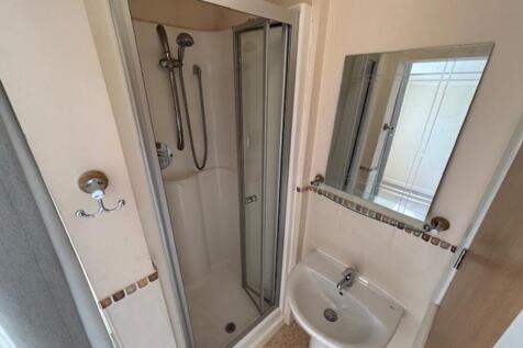 Ensuite (no toile...