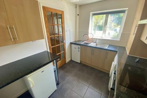 Kitchen (2)