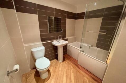 Main bathroom