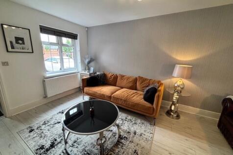 Living room 3
