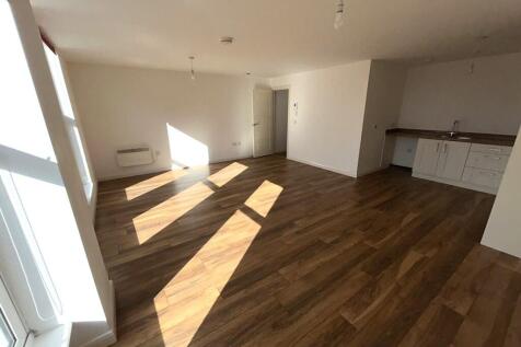 FRONT ROOM 1