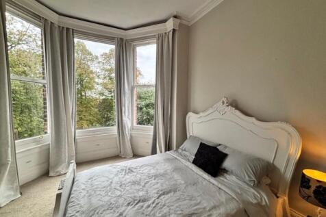 Master bed 2