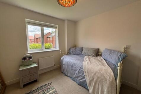 Third bedroom 1
