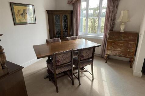 Dining Room.JPG
