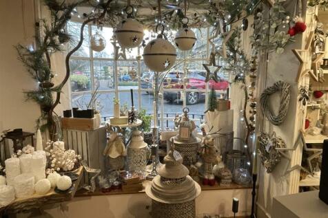 Cotswold Candlemakers Bay Window.JPG
