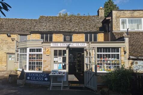 Antiques Shop.jpg
