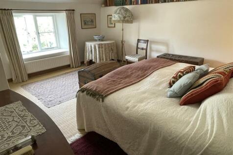Bedroom 2.JPG