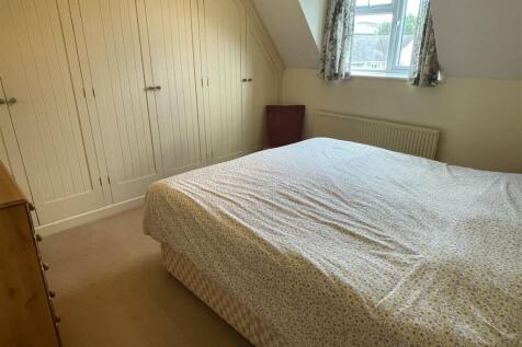 Bed 1.JPG