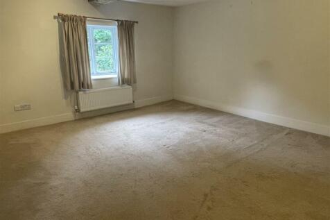 Bedroom 1.JPG
