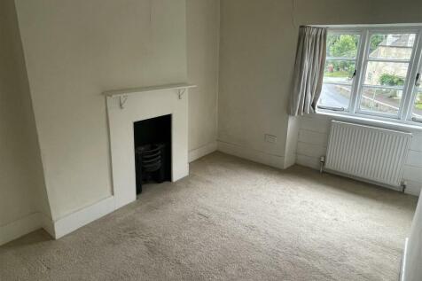 Bedroom 2.JPG